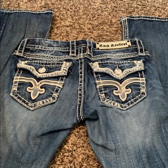 Jeans - Picture 2 of 3